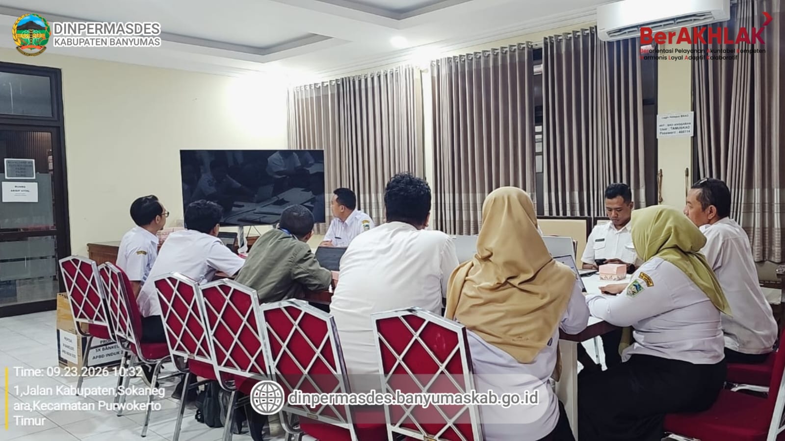 TKKAD Dinpermasdes Hadiri Rapat Pemutakhiran Data Bankeudes dan Persiapan MCP KPK serta Pemeriksaan BPK