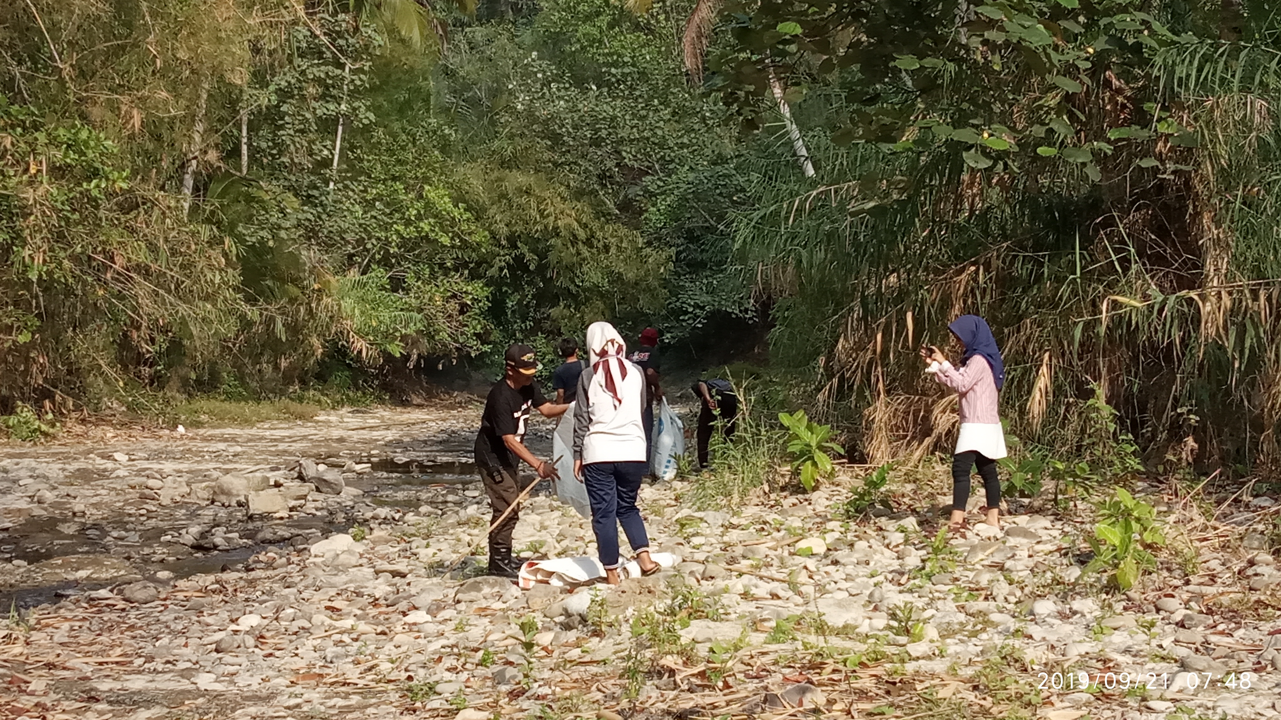 Sungai ku kian kotor