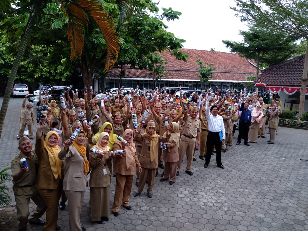 GERAKAN ECOBRICK DINAS LINGKUNGAN HIDUP KABUPATEN BANYUMAS