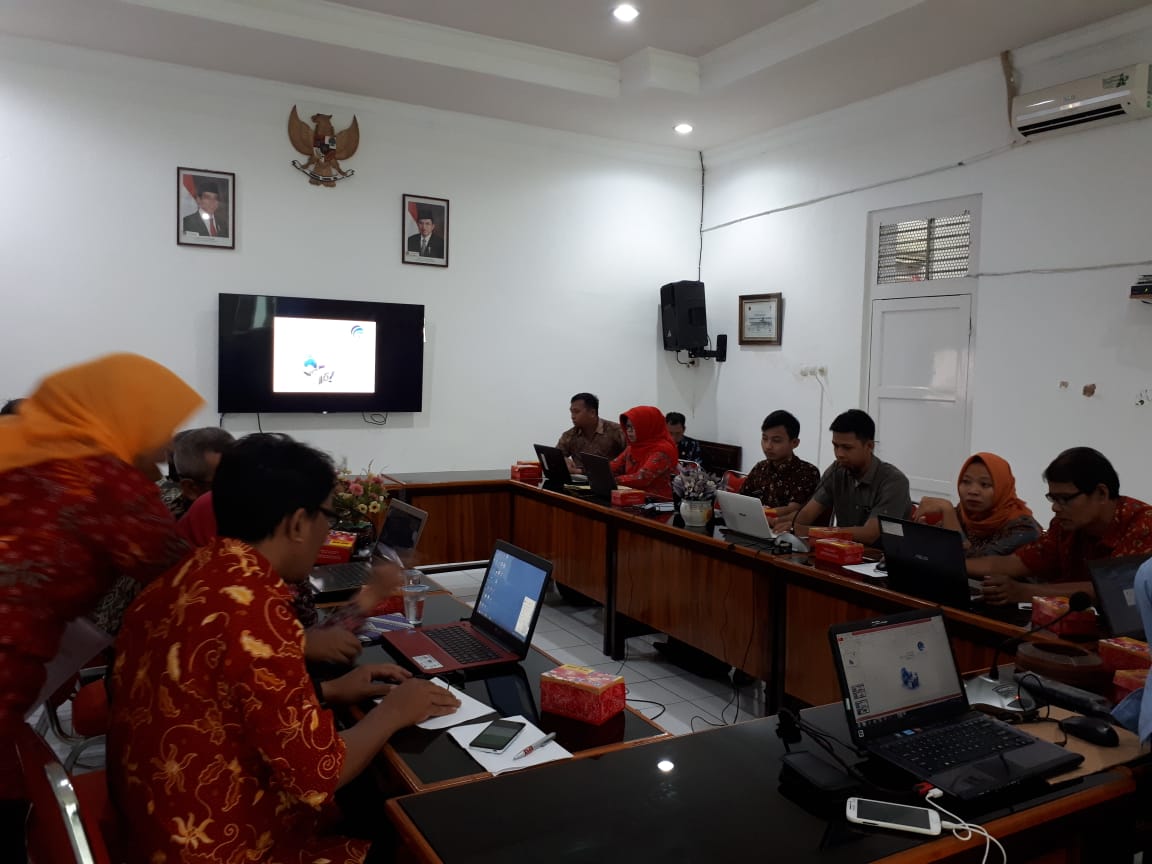 Pelatihan Website Bagi Admin Kecamatan Purwokerto Timur dan Kelurahan