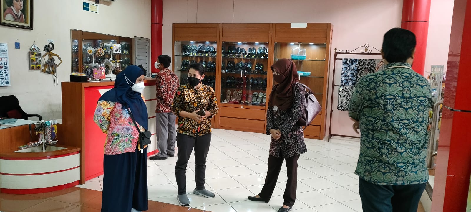 Kunjungan BPK RI Perwakilan Jateng Ke Galeri DINPERINDAG Kab. Banyumas, Prastista Harsa Dan DEKRANASDA