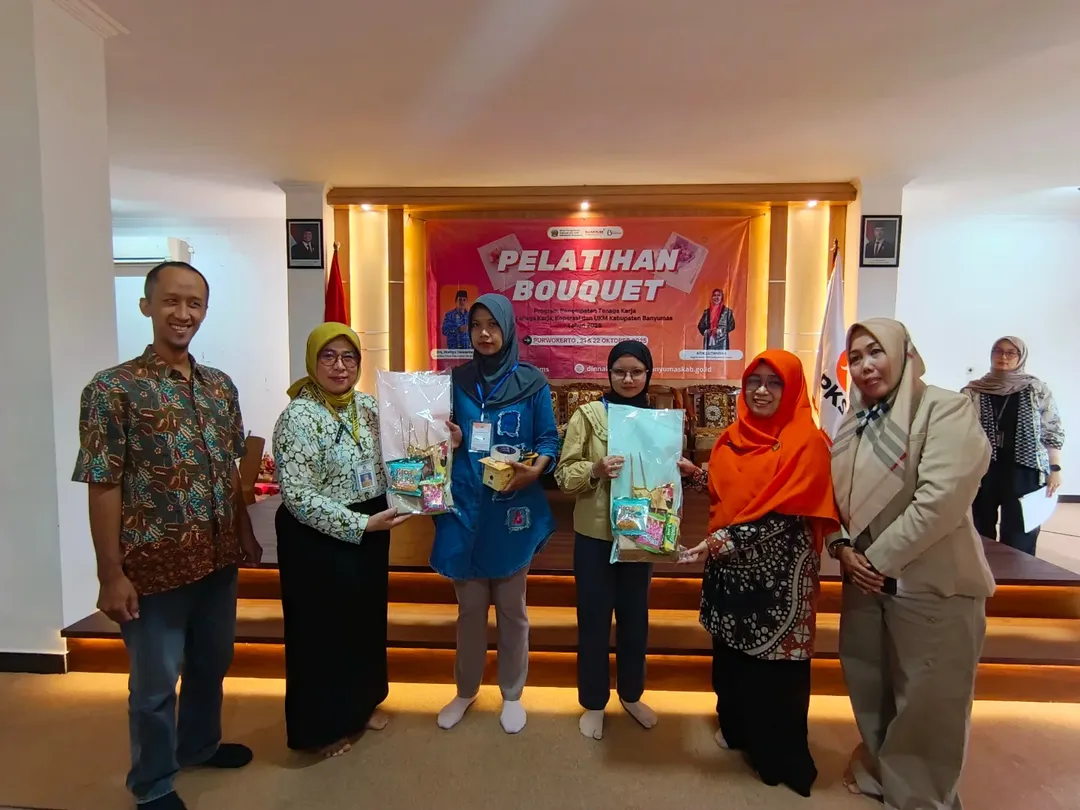 Merangkai Peluang Bisnis: Pelatihan Bouquet Tingkatkan Keterampilan Wirausaha Masyarakat