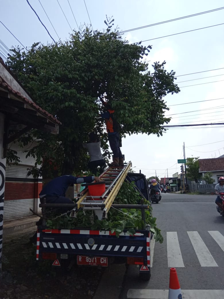 Simpang 4 Karangsalam Dan Simpang 4 Pasar Glempang 