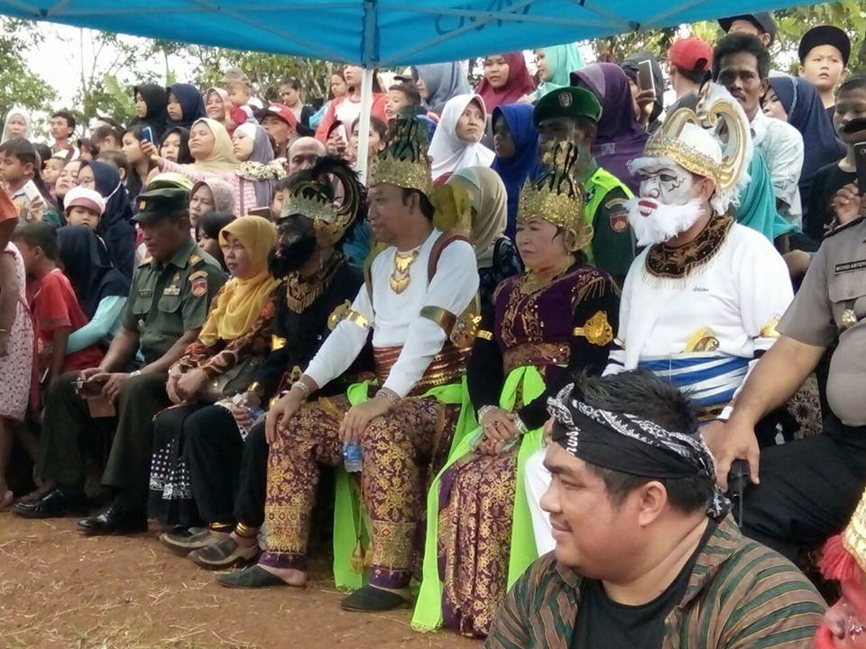 Bupati Banyumas Hadiri Kendalisada Art Festival 2017