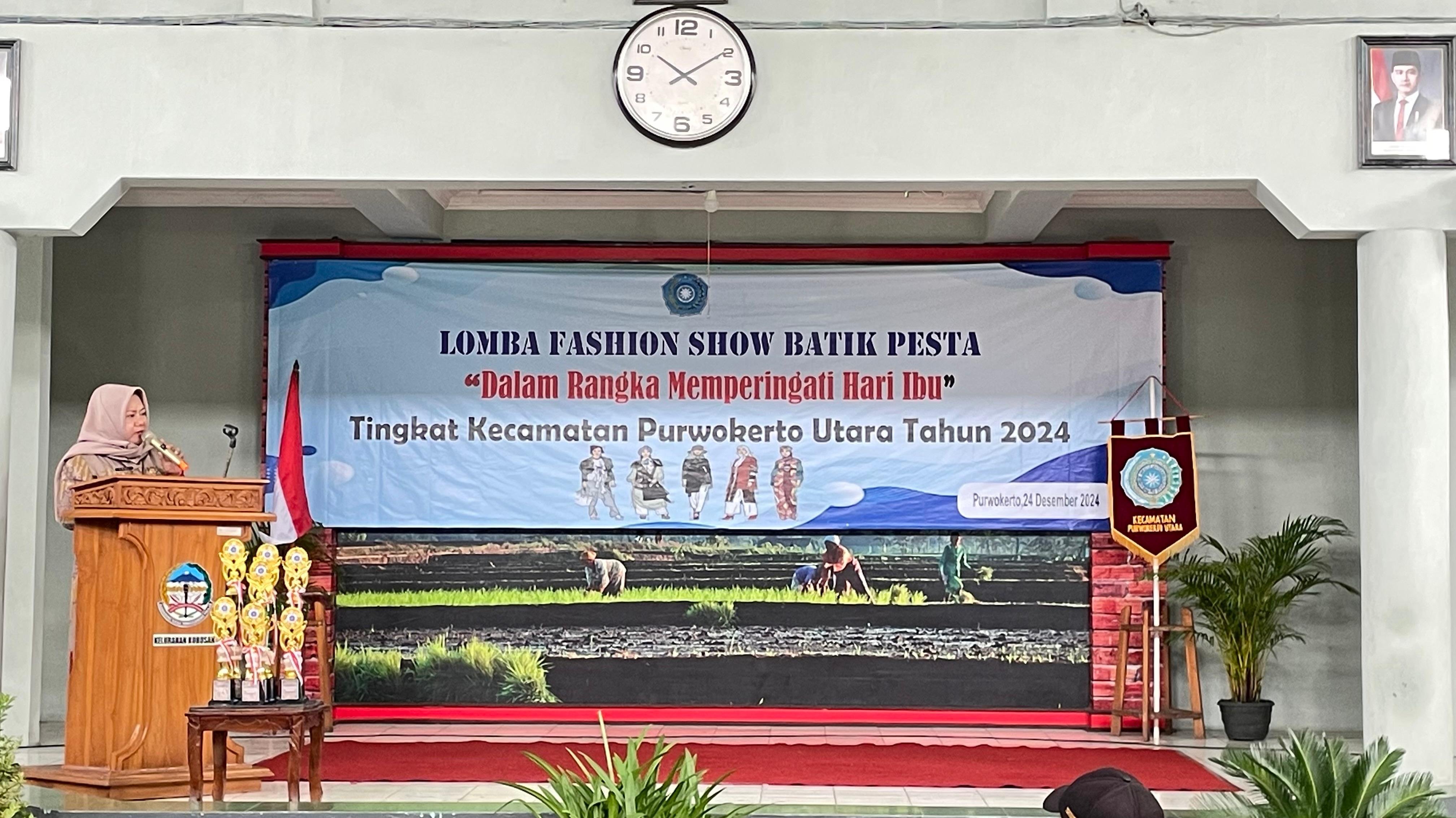 Semarak Lomba Fashion Show Batik Pesta Tingkat TP PKK Kecamatan Purwokerto Utara