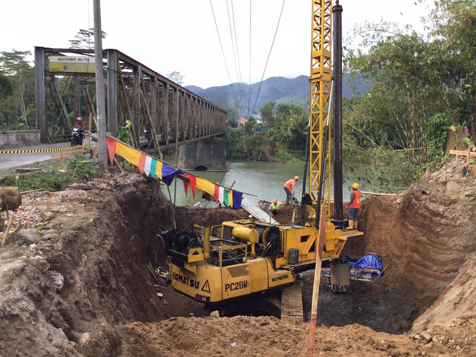 Bupati Lakukan Ground Breaking Duplikat Jembatan Merah